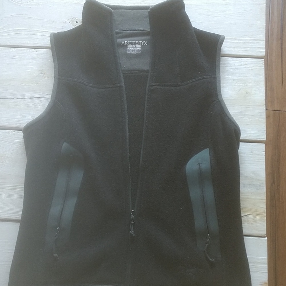 Vest!
